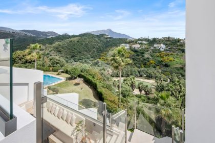 c67abe4fd402e135f2893e0dabcf49a8 - 34