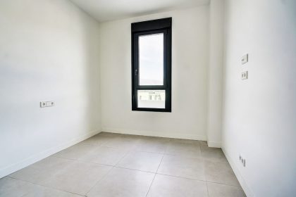 c689a8a4fb10ea02f38e89e012e51e22 - 13