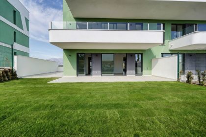 c689a8a4fb10ea02f38e89e012e51e22 - 15