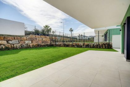 c689a8a4fb10ea02f38e89e012e51e22 - 18