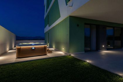 c689a8a4fb10ea02f38e89e012e51e22 - 20