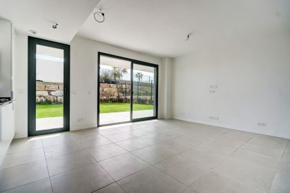 c689a8a4fb10ea02f38e89e012e51e22 - 3