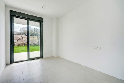 c689a8a4fb10ea02f38e89e012e51e22 - 7