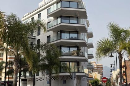 c7cb3b37c1dc3157f75e9ce47c02837a - 1