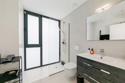 c9fea45e1b0eeb30e86872f6446d49c2 - 25