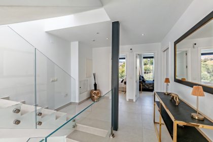 c9fea45e1b0eeb30e86872f6446d49c2 - 31