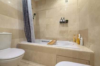 cb5f69da70c50cfcdc6dae31628ee349 - 20