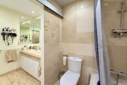 cb5f69da70c50cfcdc6dae31628ee349 - 21