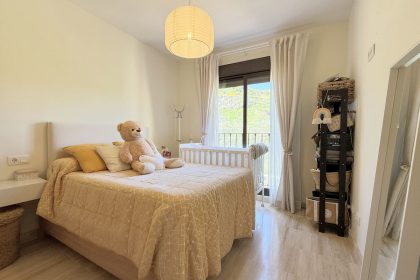 cb5f69da70c50cfcdc6dae31628ee349 - 22