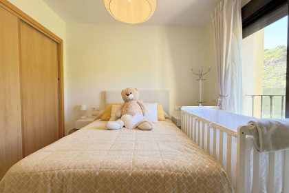 cb5f69da70c50cfcdc6dae31628ee349 - 23