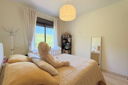 cb5f69da70c50cfcdc6dae31628ee349 - 24