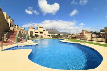 cb5f69da70c50cfcdc6dae31628ee349 - 33