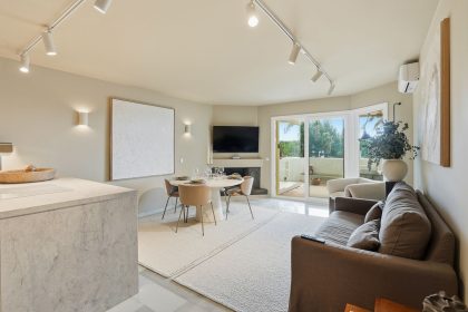 cf4edf9ebeb52fe6a05f4c69cc6189b6 - 1