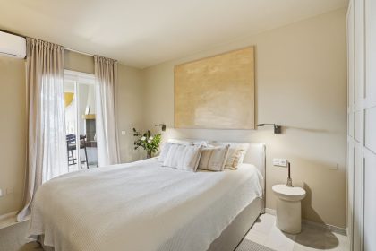 cf4edf9ebeb52fe6a05f4c69cc6189b6 - 27