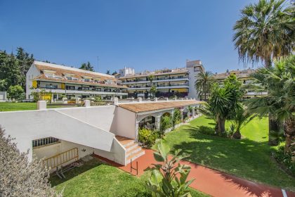 cf8c349a3b37a512dc734be6b2a9f51d - 16