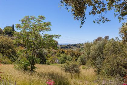 d031389866c58f4e7b0ed4b6b0f94612 - 24