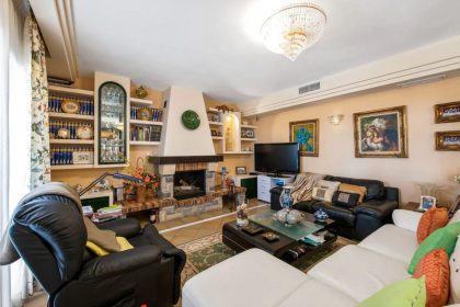 d2c2a5a9b50b338d51247b4b1ac2d384 - 9