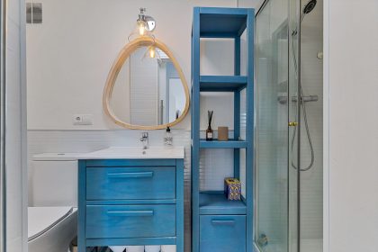 d7cdbe1dcf484bf6ca279385051e7120 - 18