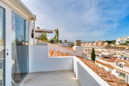 d7cdbe1dcf484bf6ca279385051e7120 - 23