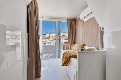 d7cdbe1dcf484bf6ca279385051e7120 - 30