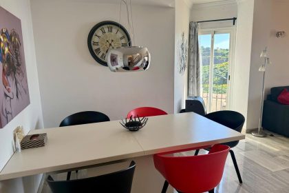 d81b6a14eb8a4ae12114a98a4e22bd12 - 10