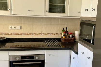 d81b6a14eb8a4ae12114a98a4e22bd12 - 14