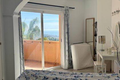 d81b6a14eb8a4ae12114a98a4e22bd12 - 17