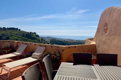 d81b6a14eb8a4ae12114a98a4e22bd12 - 24