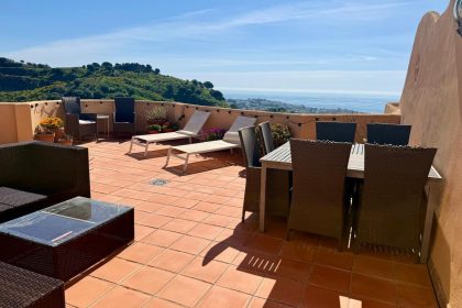 d81b6a14eb8a4ae12114a98a4e22bd12 - 27