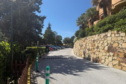 d81b6a14eb8a4ae12114a98a4e22bd12 - 36