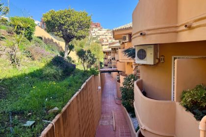 d81b6a14eb8a4ae12114a98a4e22bd12 - 6