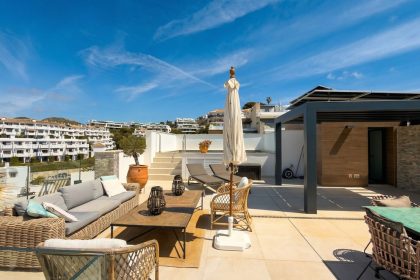 d875f8caef69b9294c9e1b1c6963aa13 - 23