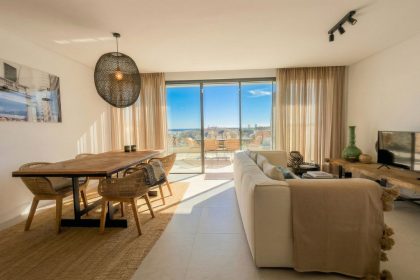 d875f8caef69b9294c9e1b1c6963aa13 - 9