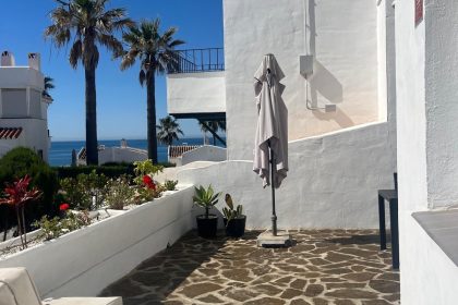 daded04b507a3f5ce268dd48afcbc580 - 21