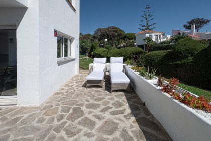 daded04b507a3f5ce268dd48afcbc580 - 23