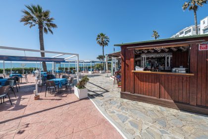 daded04b507a3f5ce268dd48afcbc580 - 32