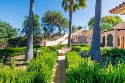 dbec1c5f3ebd11f950f32ca75c160053 - 23