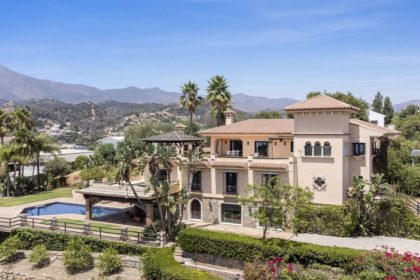 dbec1c5f3ebd11f950f32ca75c160053 - 28