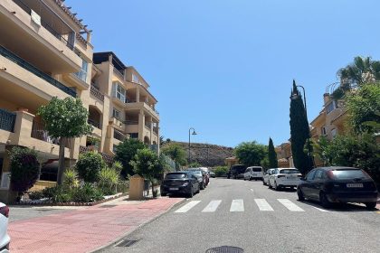 e14e0b1a2fddd02b482245c8229ee7a4 - 24