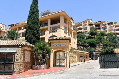 e14e0b1a2fddd02b482245c8229ee7a4 - 25