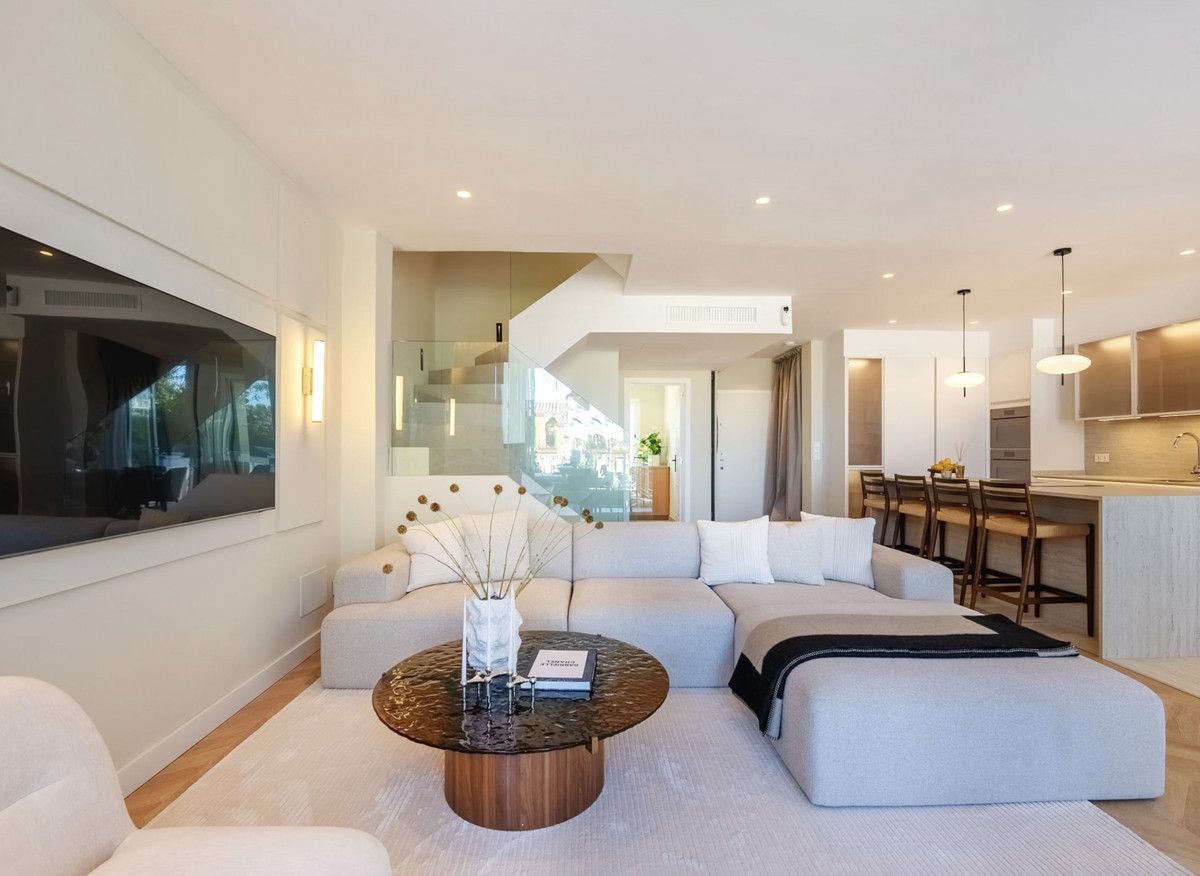 e1f94c93a802ced6f94225858905a3b2 - 2