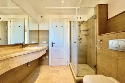 e34077e2f8d861585c6e6aea1b06ed14 - 21