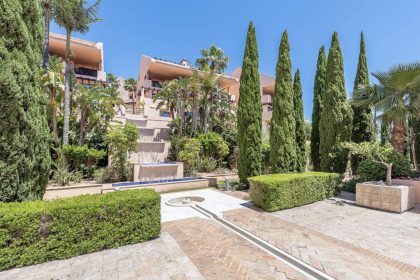 e34077e2f8d861585c6e6aea1b06ed14 - 27