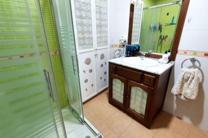 e4b8c2ea4dc243f03f4ed1e530a619ea - 12