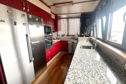 e4b8c2ea4dc243f03f4ed1e530a619ea - 2