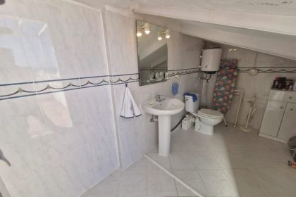 e4effa5a643783a5a9b1684df543bf58 - 15