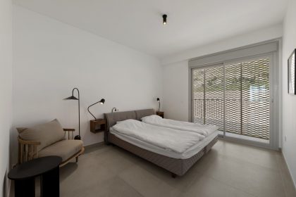 e4f1db6a02ccb49838d68cb290ff3b45 - 16