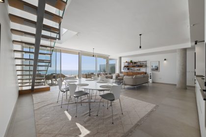 e4f1db6a02ccb49838d68cb290ff3b45 - 19