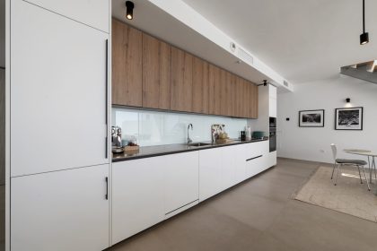 e4f1db6a02ccb49838d68cb290ff3b45 - 24