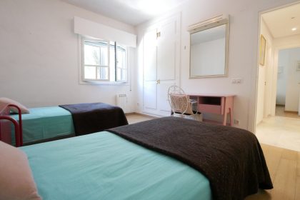 e545e8bc1c9a2d78e9a9c77df0ed9b40 - 21